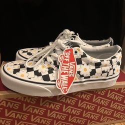 Vans  Size 6 New