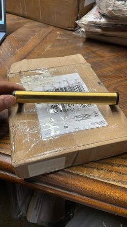 Fulgente brushed brass cabinet pull handle