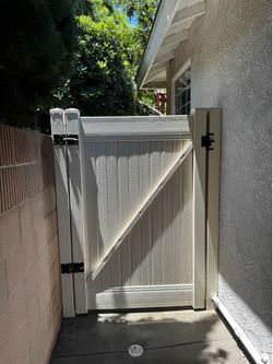 Vinyl gates