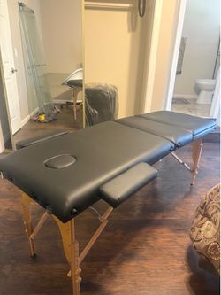 MASSAGE BED