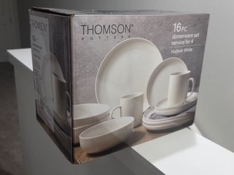 Thomson Pottery 16 Piece Dinnerware Set