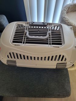 Whisker City 2 door Carrier