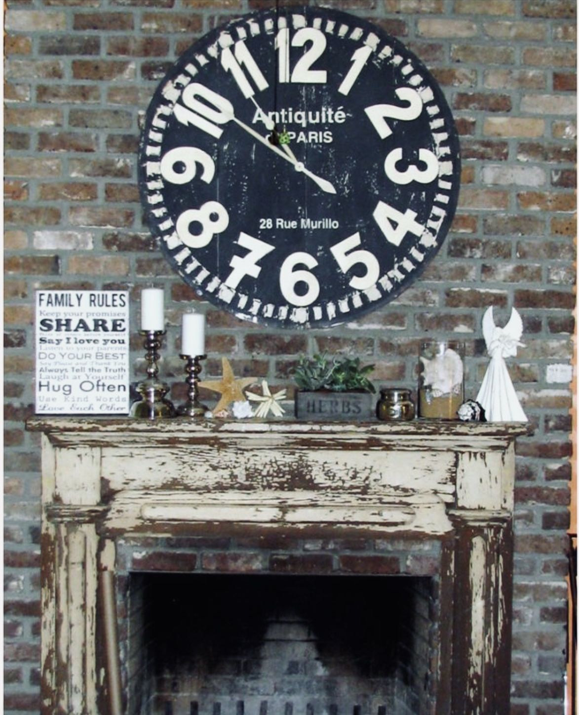 Pier 1 Vintage Wood Wall Clock•Mantle Clock•Oversized•42 Inch Round•Battery Operated•Excellent Condition•With Hardware