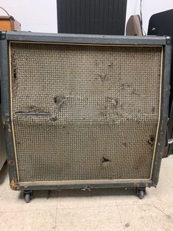 Original Marshall cabinet w black back rolas