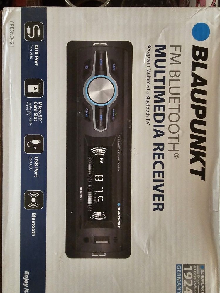 Blaupunkt Single DIN In-Dash MP3 USB Bluetooth Car Stereo Digital Media Receiver