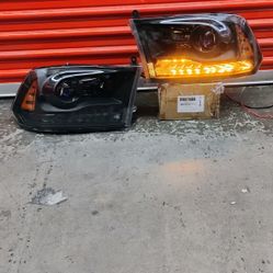 LED Smoked Headlights and Projector for 1500/2500/2500 Dodge Ram 2013_2018