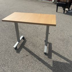 Table With Wheels And Adjustable Height