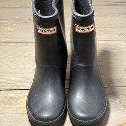 Preowned Hunter Kids black classic rain boots toddler size US 10