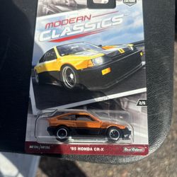 Hot Wheels Modern Classics 85 Honda CRX Car Culture Real Rider Orange 2/5