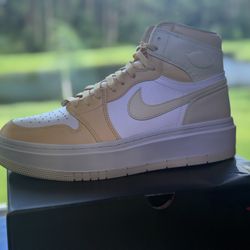 Air Jordan 1 Elevate High  Size 10 Men 11.5 Women 