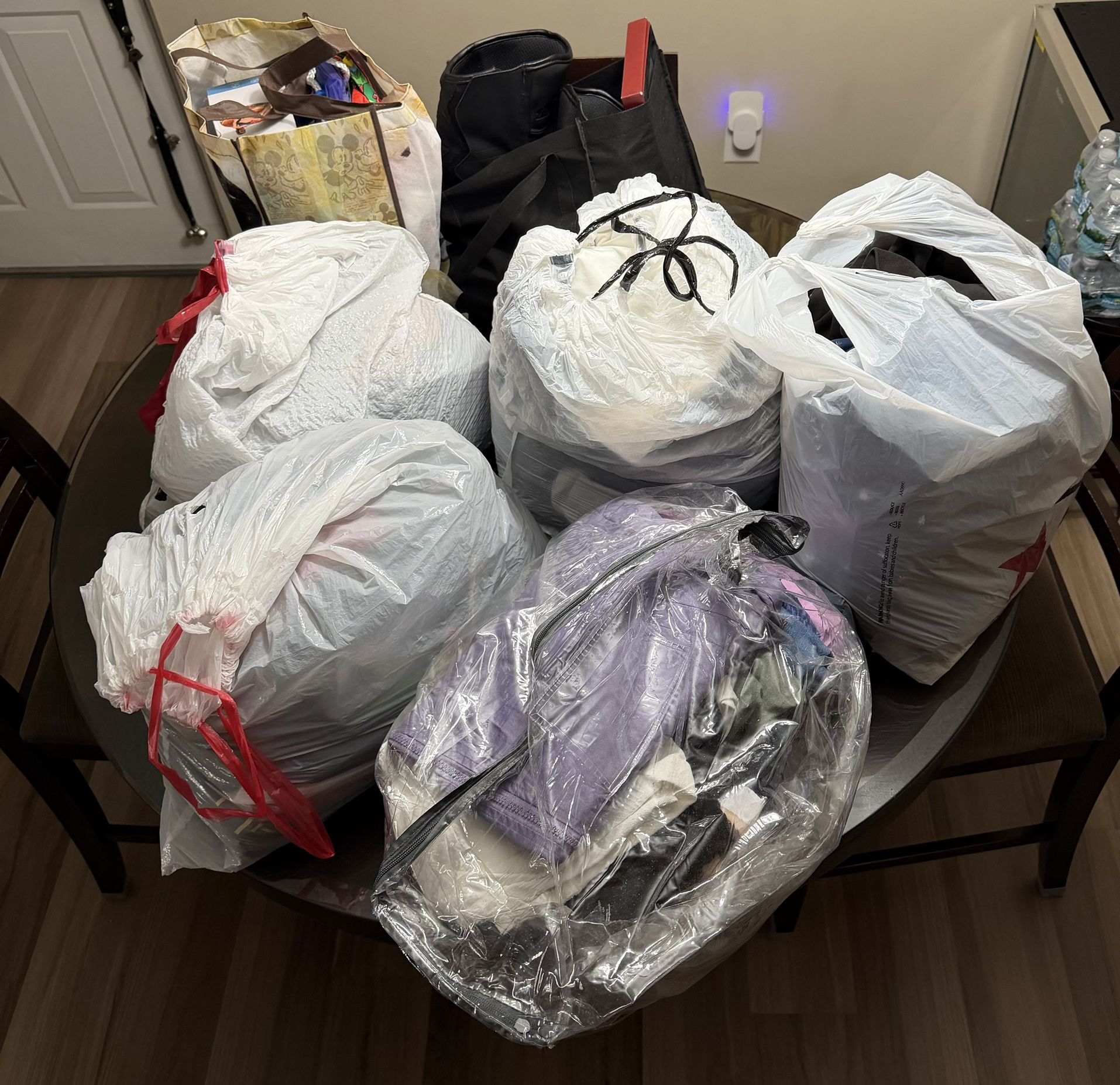 Women’s Men’s Clothing Shoes & Etc