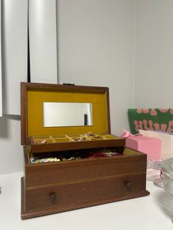 Vintage Jewelry Box with Chartreuse Velvet