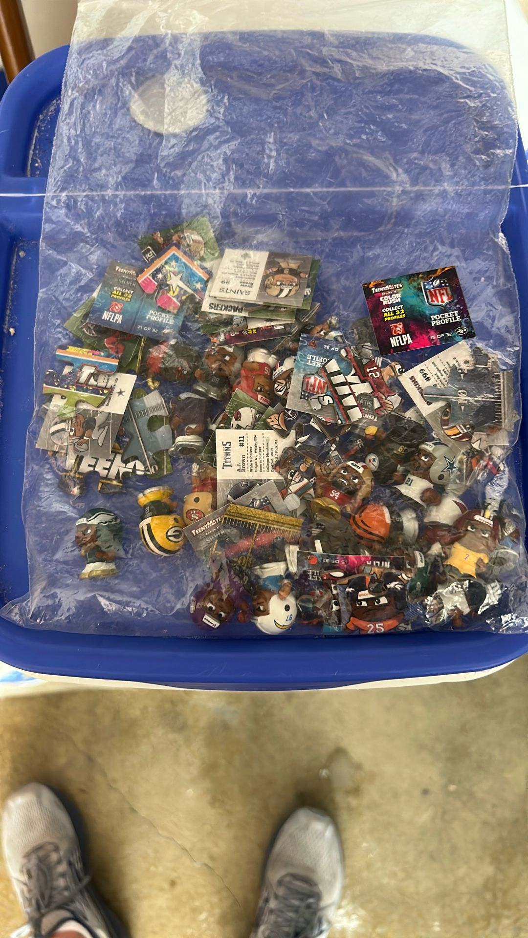 Lots Of Mini NFL Pocket Profile