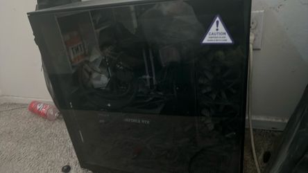 Custom Gaming PC with GeForce RTX