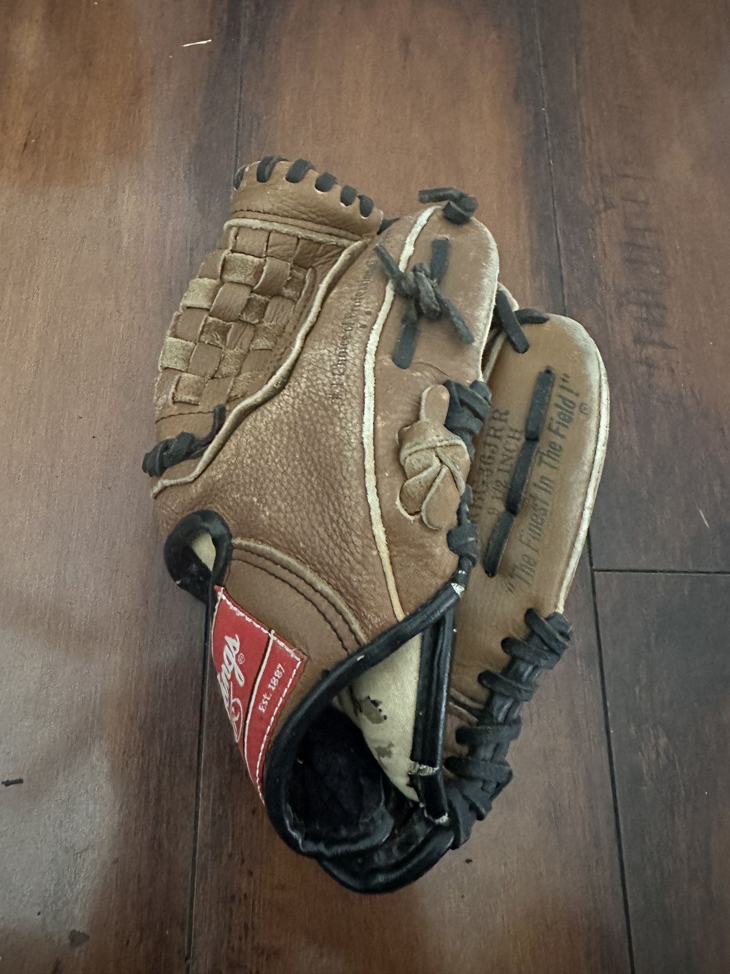 Rawlings Boys Baseball Glove Size 9.5”