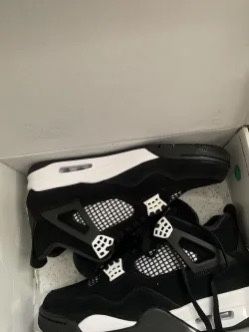 Jordan 4 White Thunder