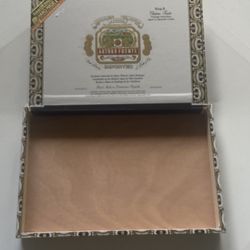 Arturo Fuente Chateau Royal Salute Empty Wood Cigar Box Made Dominican Republic