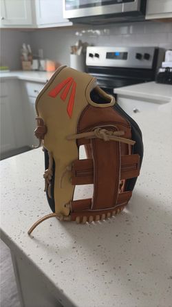 Easton Professional Collection Baseball Glove