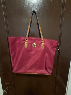 Women's Nylon Tote (Maroon)