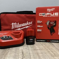 M12 Stubby Impact Wrench Kit 3/8