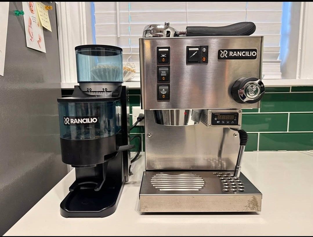 Rancilio Silvia Espresso Machine & Rancilio Rocky Grinder