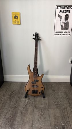 Ibanez GSRM20 miKro Bass Guitar with stand