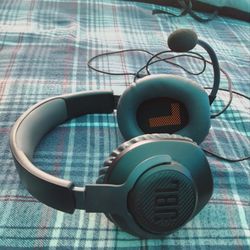 JBL wired headset