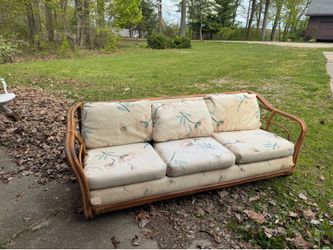Lane Vintage rattan  bamboo couch🐝7 ft