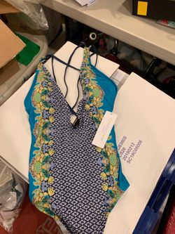 Women’s one piece swim suit sz L