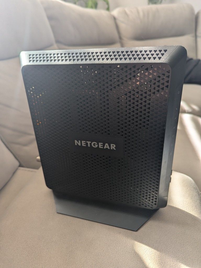 Netgear AC1900 WiFi Cable Modem