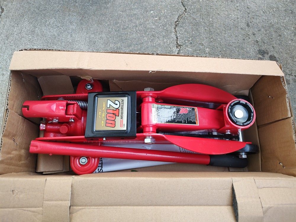 2 Ton Compact Trolley Jack New Never Used Still At The Box