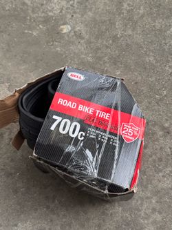 BELL BICYCLE ROAD TIRE FLAT DEFENSE TIRE  700C X 32-45C - NEW