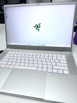 RTX 3070 Ti – Razer Blade 15 | 12800H | 32GB DDR5 | 1TB SSD | 2.5K 240Hz