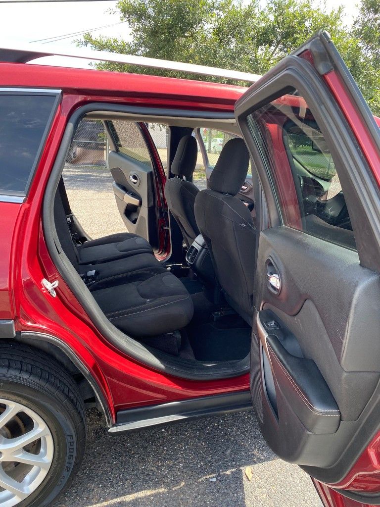 2017 Jeep Cherokee