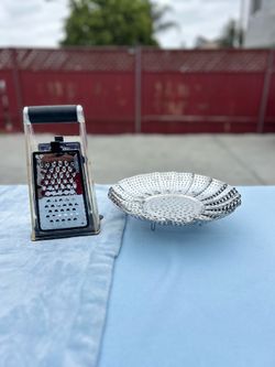 Razor tech  grater & folding steamer