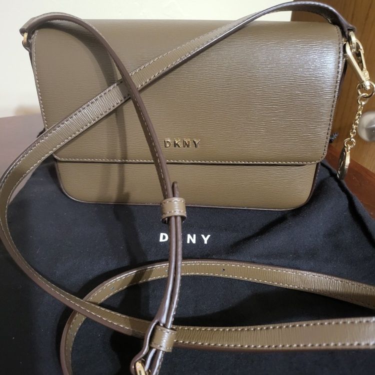 Louis Vuitton Crossbody for Sale in Oklahoma City, OK - OfferUp