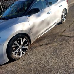 2017 Nissan Maxima