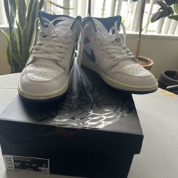 Air Jordan 1 Mid SE