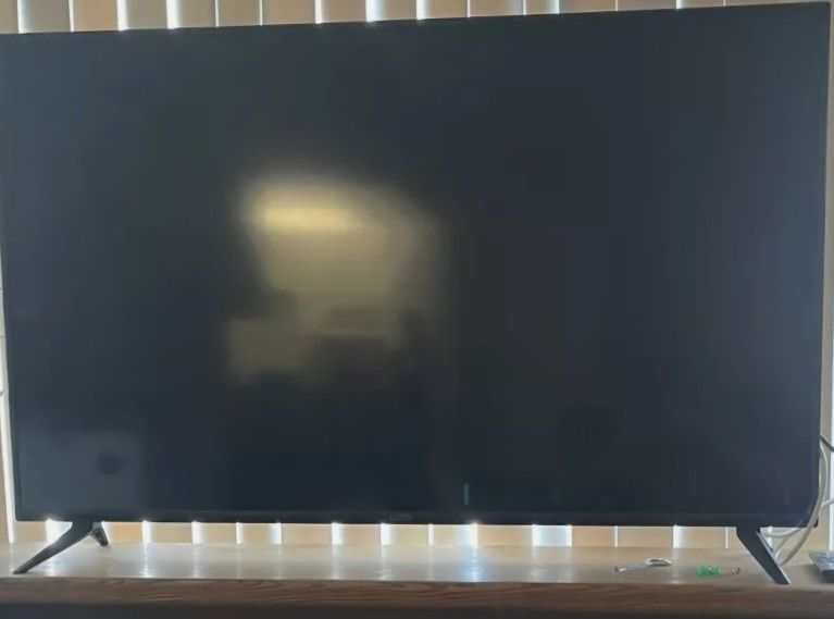 Vizio (Used) 50" TV. Wall Mount Included