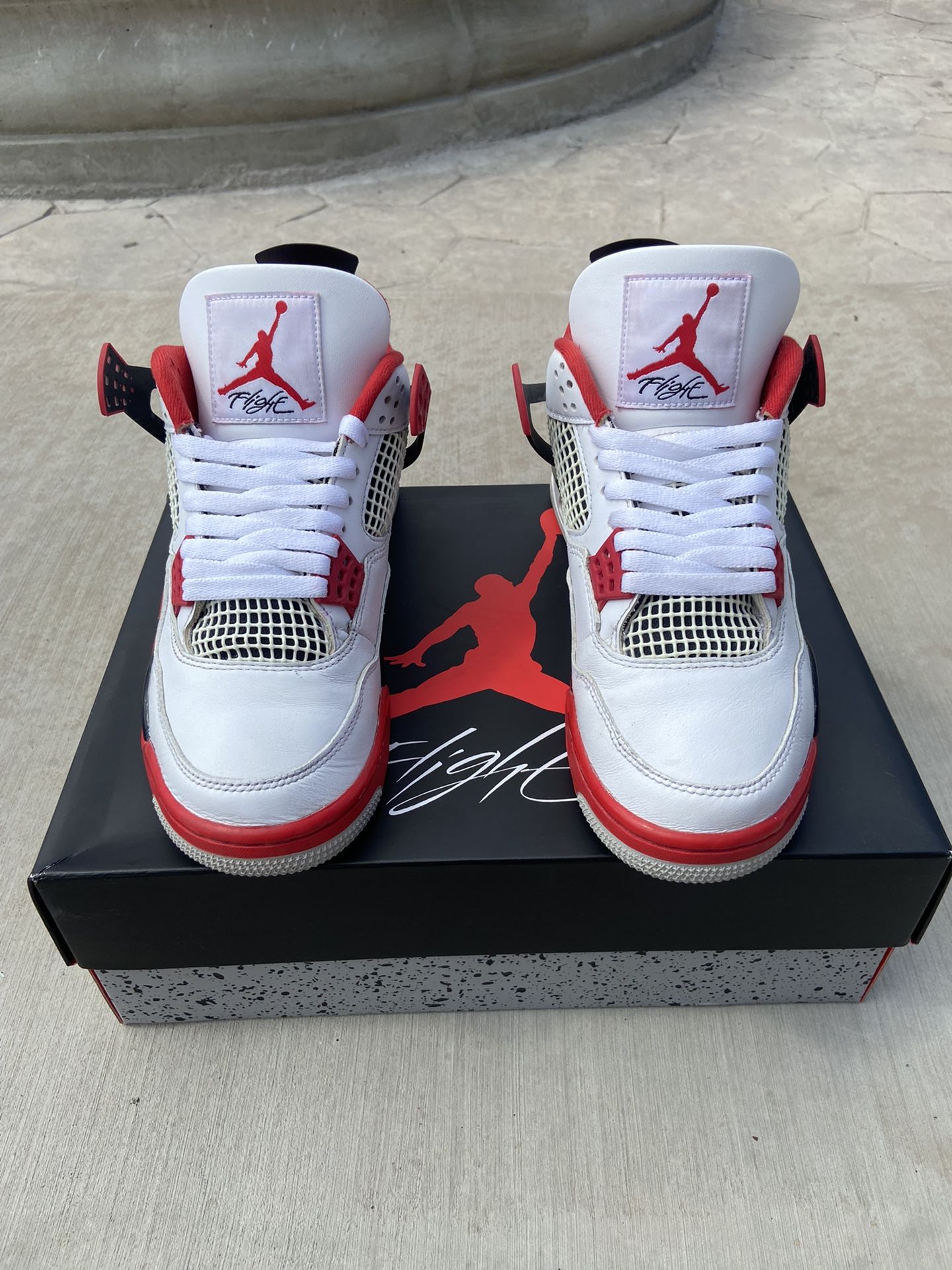 Jordan 4 Fire Red Size 8 Price 220$