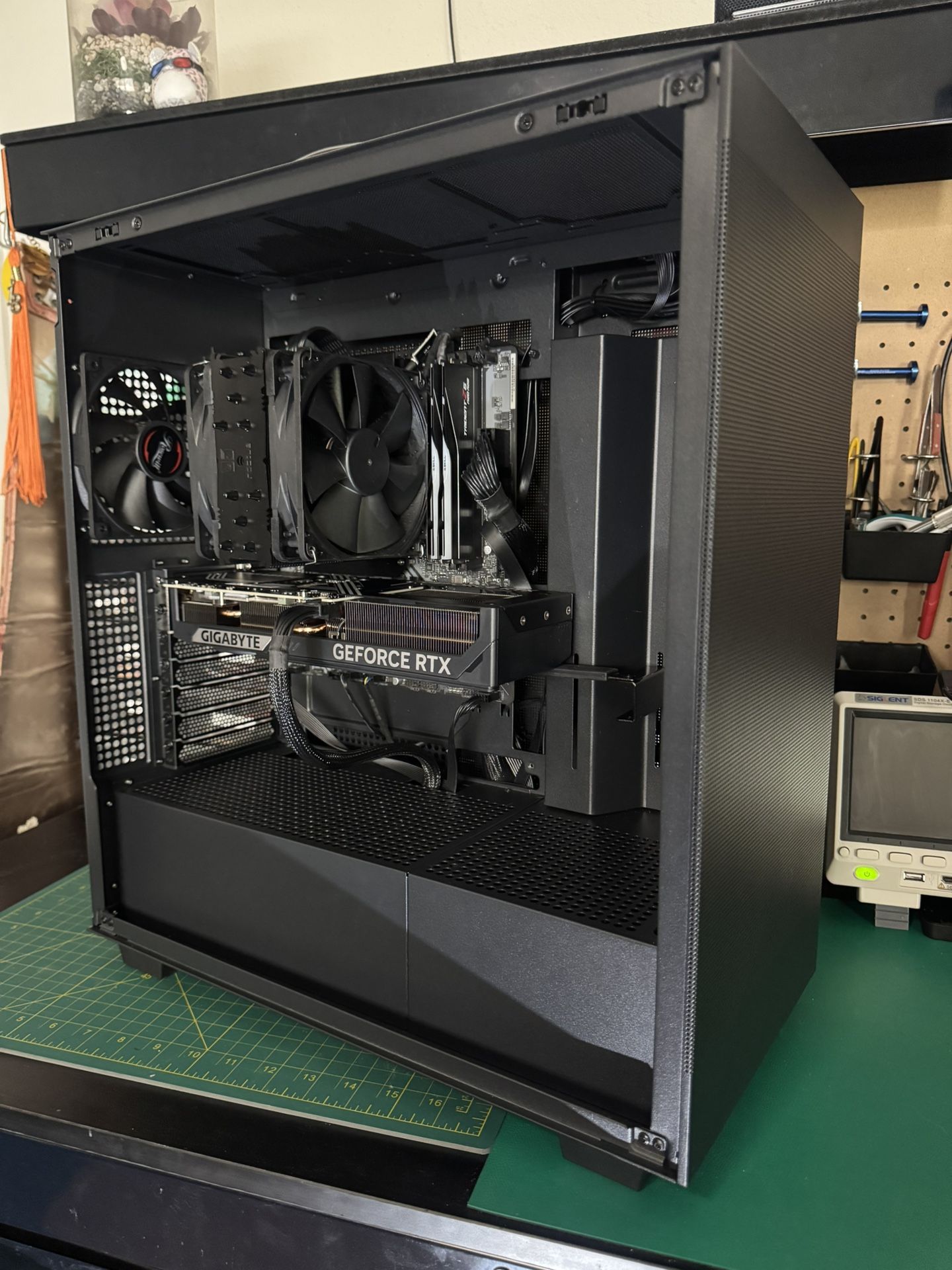 1440P Gaming PC - Ryzen 7 9600X, RTX 5070, 32GB DDR5-6000