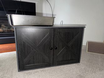 Enclosed litter box
