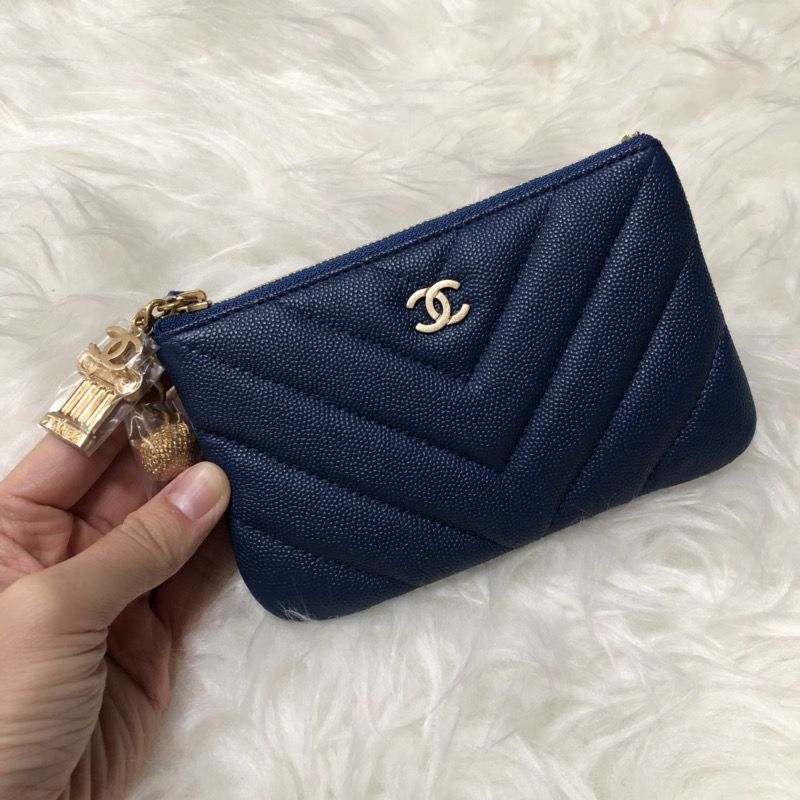 New Chanel Mini O Case Pouch Wallet for Sale in Everett, WA - OfferUp