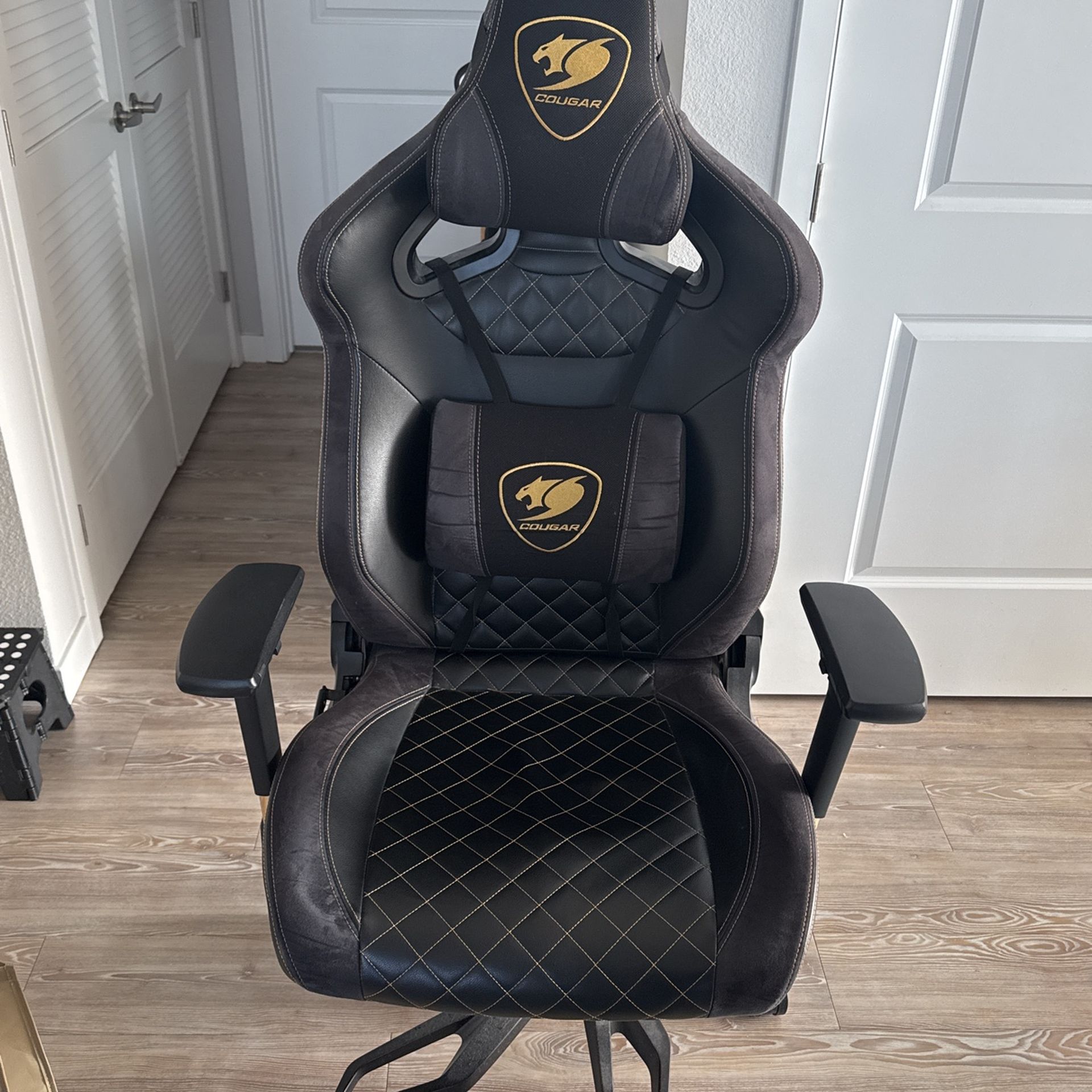 COUGAR Armor Titan Pro Gaming Chair (Royal) Like New! 🎮💺