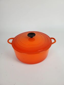  Le Creuset enamel-ware cast iron F dutch oven