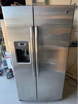GE Side-by-Side Refrigerator | Stainless Steel