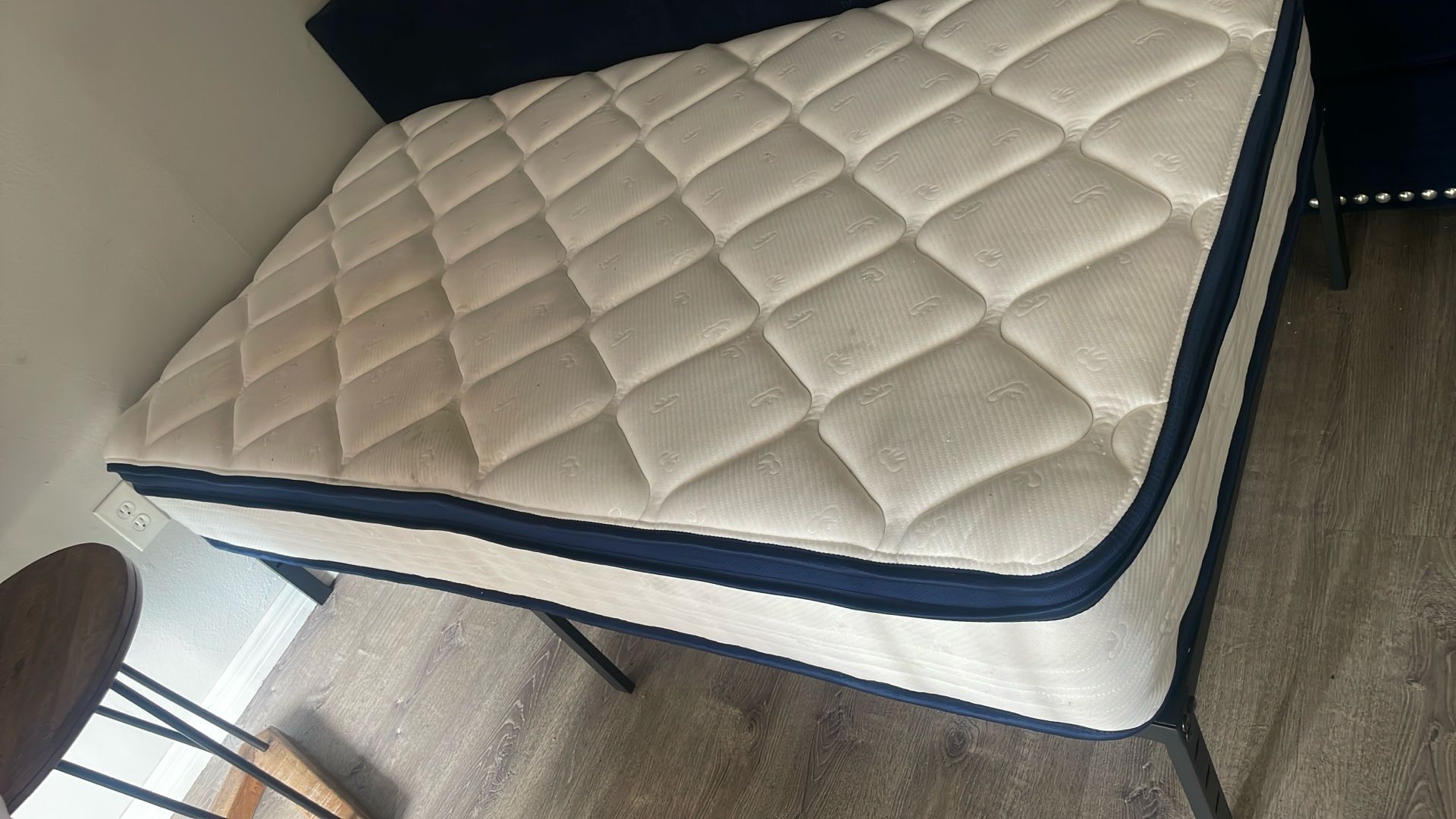 Twin Size Bed In Perfect Conditions
