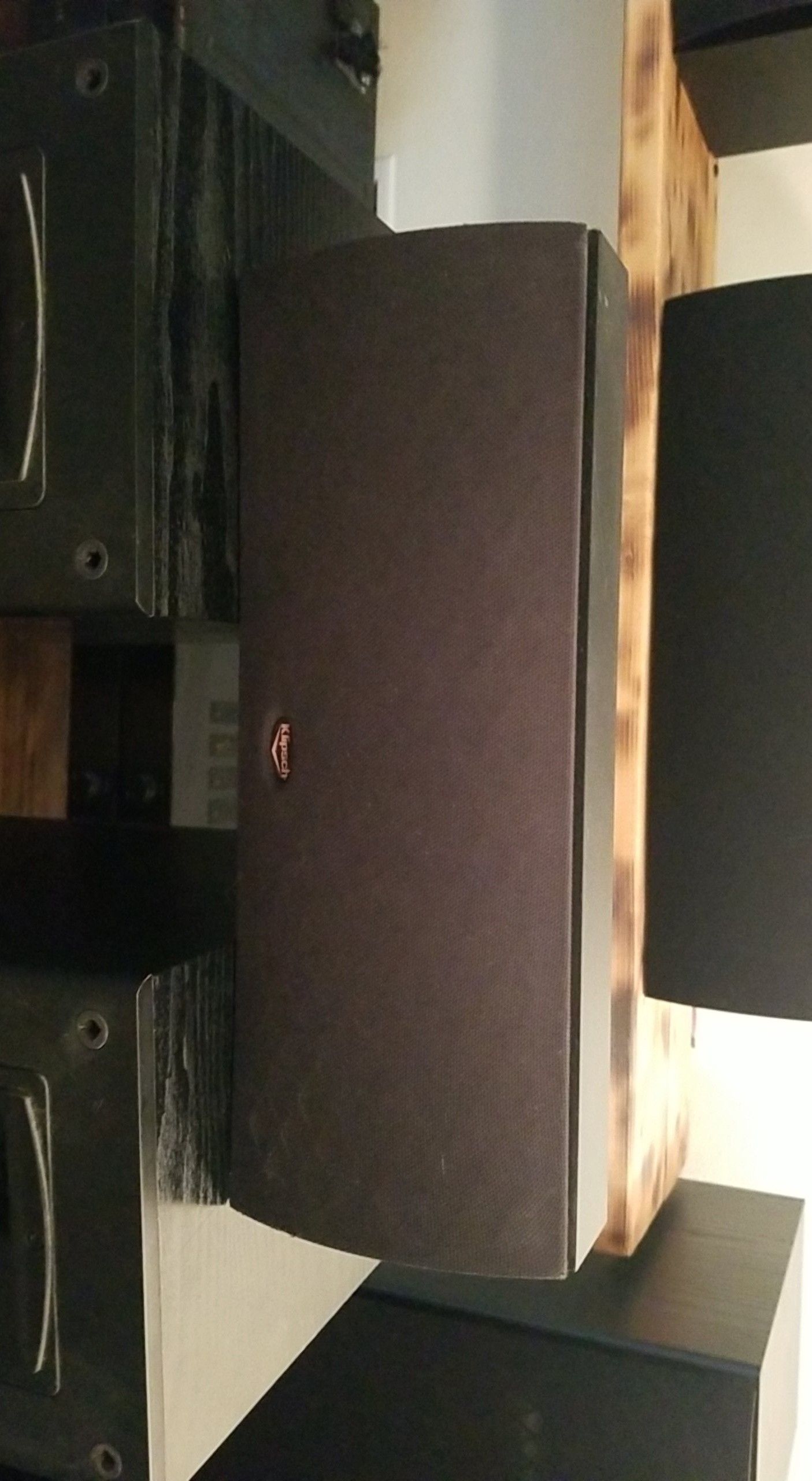 KLIPSCH center speaker