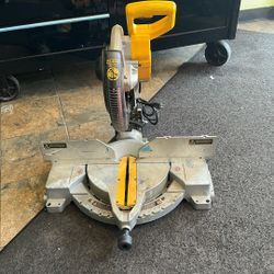 Dewalt DW706 12-inch Double Beveled Corded Compound Miter Saw