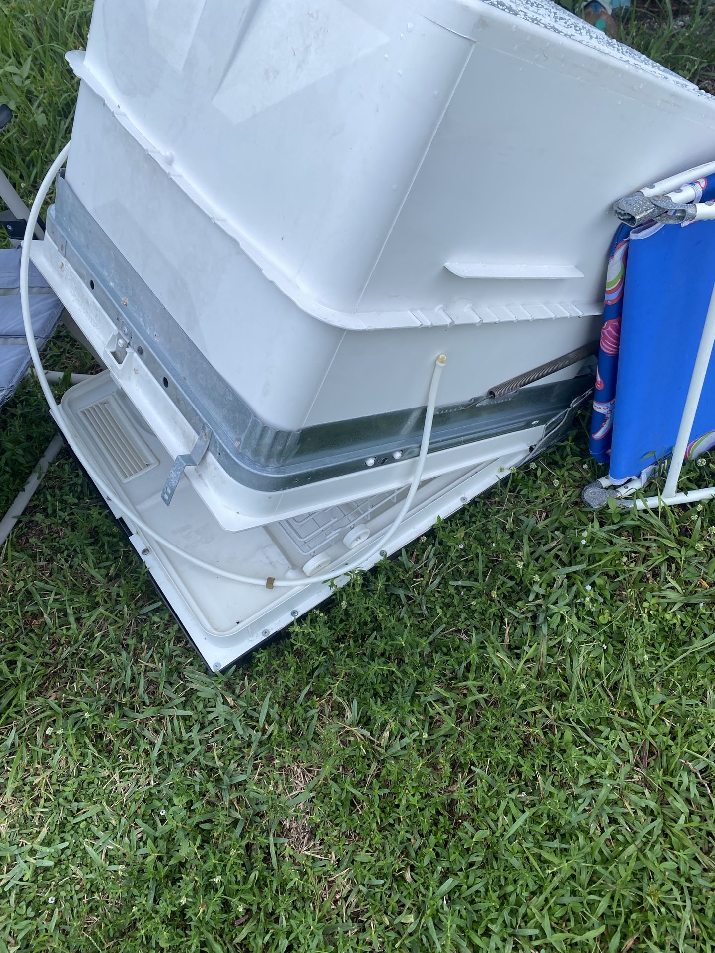 Free Dishwasher And Free Full Size Bed And Box spring Jupiter Fl